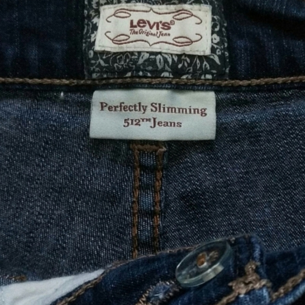 Levi's & DKNY Women's Jeans - Picture 10 of 10